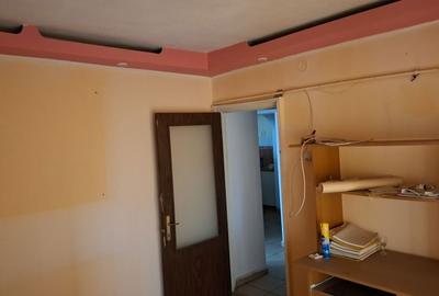 Apartament cu 3 camere decomandat în Exterior Vest - 6