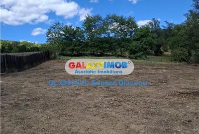 Teren de 1700 mp, în Păușești - 2