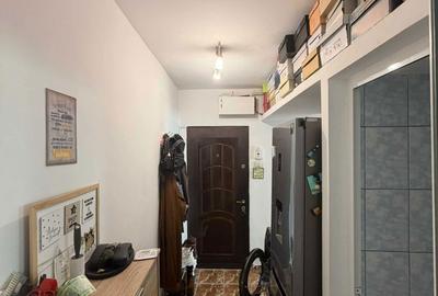 Apartament cu 2 camere semidecomandat în Km 4 - 2