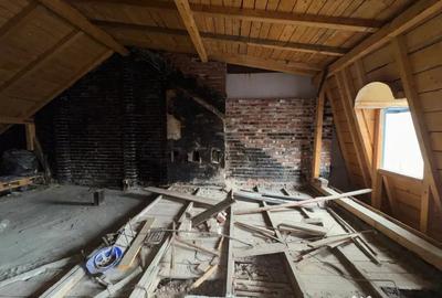 Casă cu 11 camere cu Teren 341 Mp în Dudești - 1