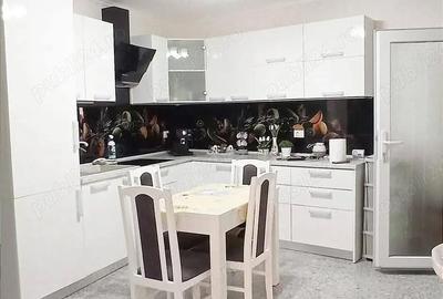 Casă cu Teren 518 Mp în Central - 9