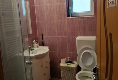 Garsonieră decomandată, mobilată în Titan