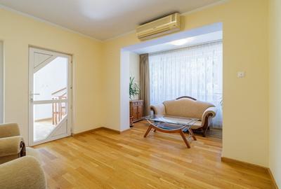 De inchiriat - Casa pentru sediu de firma / birouri - Sector 4 - 7