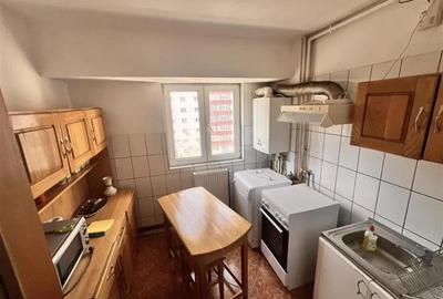 Apartament cu 4 camere semidecomandat, mobilat în Berceni - 2