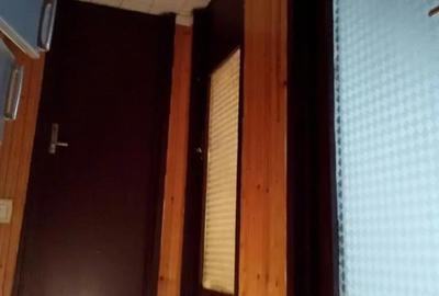 Apartament cu 2 camere decomandat în Ștei - 2