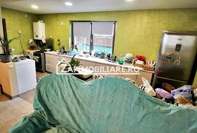 Casa 5 camere,250 mp,622 mp teren, cartier 7 Noiembrie,zona Sudului, - 9