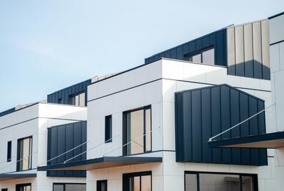 VILA INDIVIDUALA CU PISCINA DE 50MP- CORBEANCA - LANGA PADURE - COMISION 0% - 5