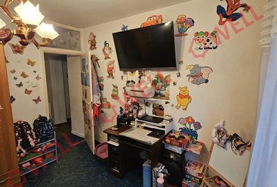 De vânzare un apartament cu 2 camere, confort 1 situat în Târgu Mureș în zonă Un - 9