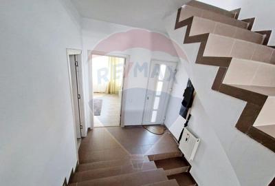 CHIRIE - Casa 4 camere , curte , zona LPS - 15