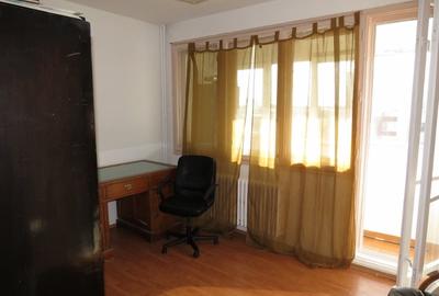 3 cam Piață Domenii/1 mai - 5