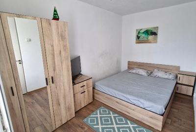 Apartament cu 2 camere semidecomandat, mobilat în 9 Mai - 1