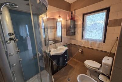 CASĂ SPAȚIOASĂ ȘI PRIMITOARE ÎN CENTRUL ORAȘULUI  AVRIG JUD,  SIBIU - 27