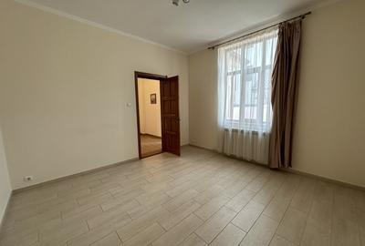 Spatiu comercial Ultracentral - 700 euro/luna (Cod E1) - 1