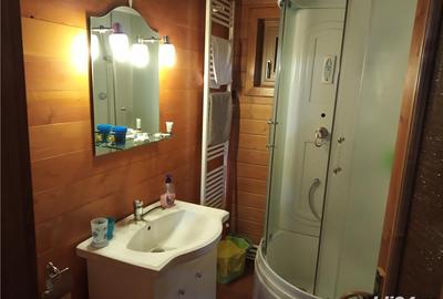 Casă cu 3 camere cu Teren 2000 Mp în Central - 2