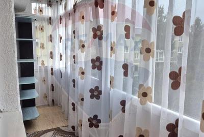 Apartament cu 4 camere decomandat în Central - 3