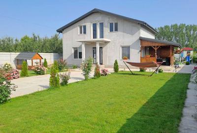 Casă cu 4 camere cu Teren 1000 Mp în Central - 3