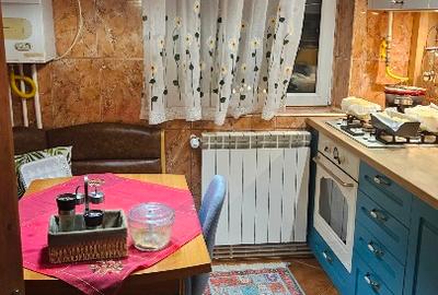 Vand apartament 3 camere etaj 1 - 3