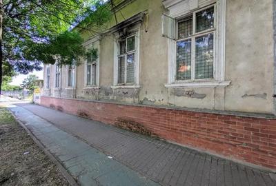 De vanzare teren 1.714 mp cu cladire monument istoric - 2