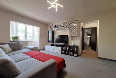 Apartament cu 2 camere semidecomandat, mobilat în Aradului