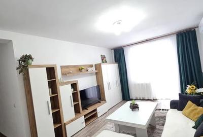 Apartament cu 2 camere decomandat în Tractorul - 2