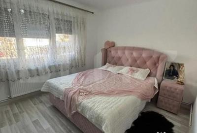 Apartament cu 3 camere decomandat în Micro 16 - 4