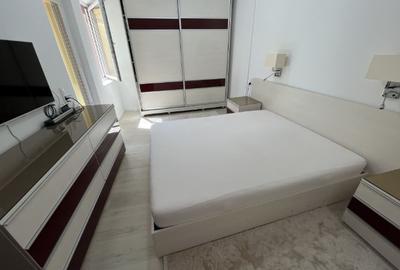 Apartament cu 3 camere decomandat în Delfinariu - 4
