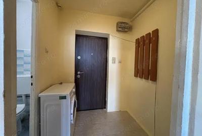 Inchiriez ap.o camera, et.3, suprafata utila de 32 mp. - 4