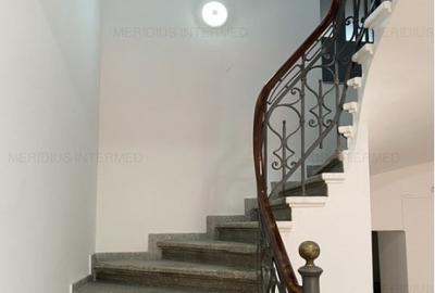 Birou, de 100 mp, în Central - 3