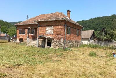 Teren de 93 mp, în Densuș - 4