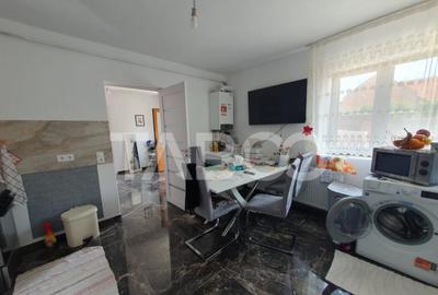 Casa 90 mpu 2 camere bucatarie baie debara zona Campului - 6