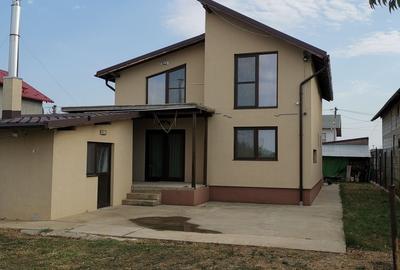 Casă cu 4 camere în Strejnicu - 2