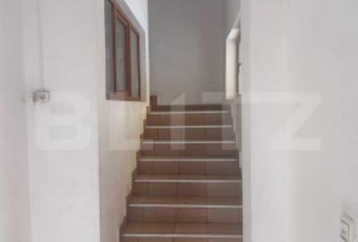 Spațiu comercial, de 300 mp, în Central - 3