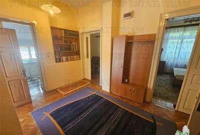 Casa cocheta cu gradina superba 800 metri ultracentral Gaest - 9