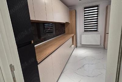 Apartament cu 4 camere decomandat în Horia - 1