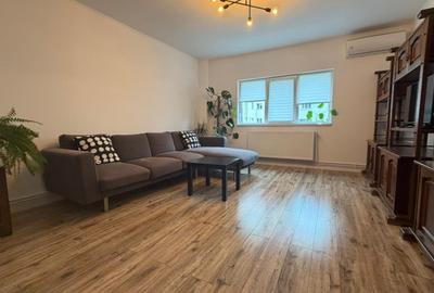 Apartament cu 3 camere decomandat în Dristor