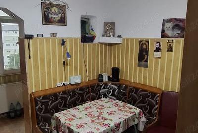 Vand apartament decomandat, 2 camere - 3