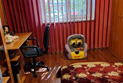Apartament cu 3 camere decomandat în Roznov - 2