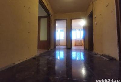 Apartament cu 3 camere decomandat în Nufărul - 5