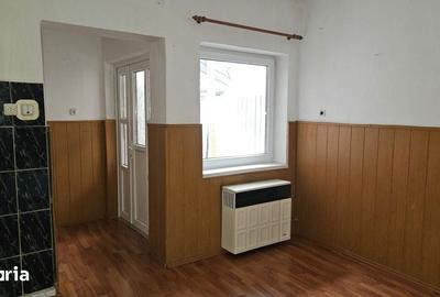 Casă cu 3 camere cu Teren 130 Mp în Central - 8
