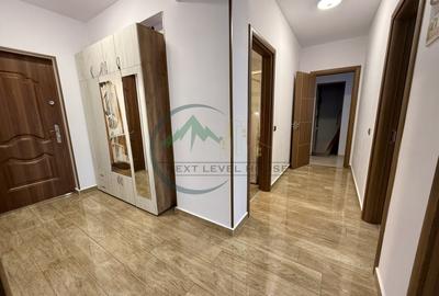 Apartament cu 3 camere decomandat, mobilat în Tractorul - 11