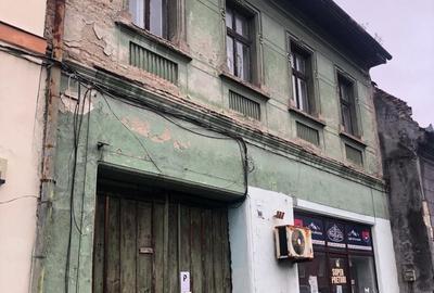 Casă cu 4 camere în Central - 4