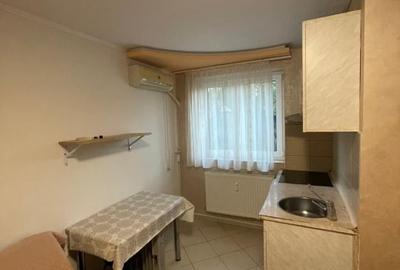 Garsonieră, mobilată în 1 Mai - 2