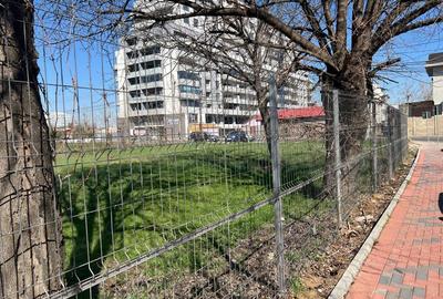 Teren de 1750 mp, în Titan - 1