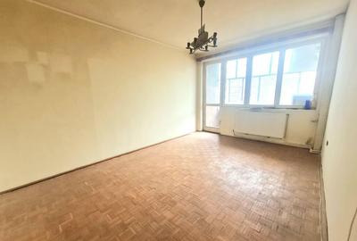 Apartament cu 2 camere decomandat în Independenței