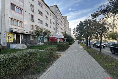 Spațiu comercial, de 40 mp, în Central - 1