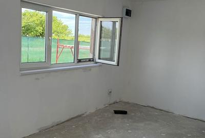 Casă cu 4 camere în Adunații-Copăceni - 2