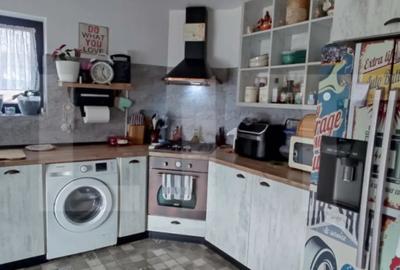 Casă cu 4 camere în 1 Decembrie - 8