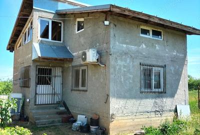 Casă cu 4 camere în Dragomirești-Deal - 1