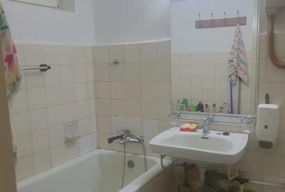 Apartament cu 2 camere semidecomandat în Pajura
