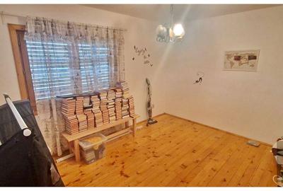 Casă cu 5 camere decomandat cu Teren 927 Mp în Hărman - 12